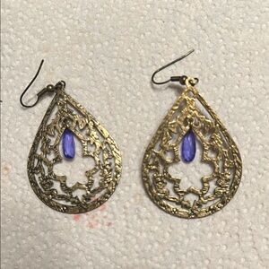 Gold Tone Filigree Teardrop Shape Pierced Earring W/Purple Dangling Faceted Bead
